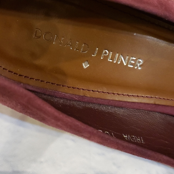 Donald J Pliner | Treva Cranberry suede heel in size 10 - Picture 8 of 9